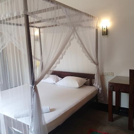 Unawatuna Backpacker Lodge エクステリア 写真