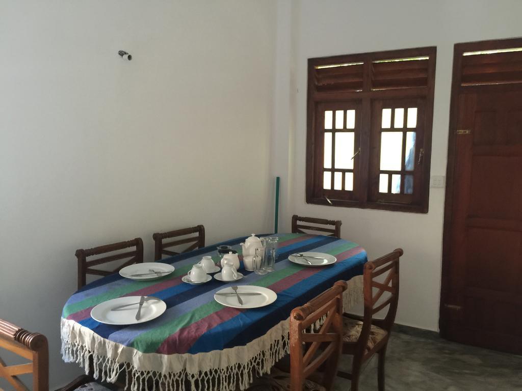 Unawatuna Backpacker Lodge 部屋 写真