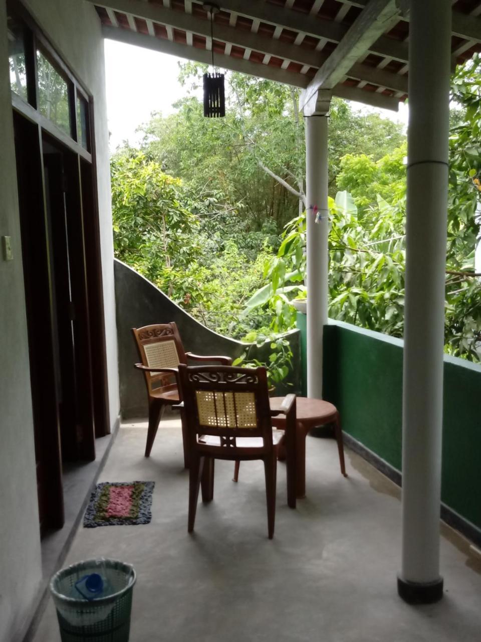 Unawatuna Backpacker Lodge エクステリア 写真